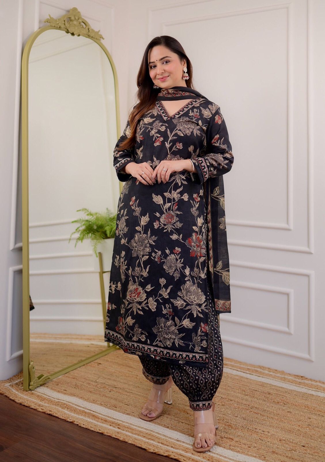 BEAUTIFUL BLACK AND GREY AFGHANI SUIT