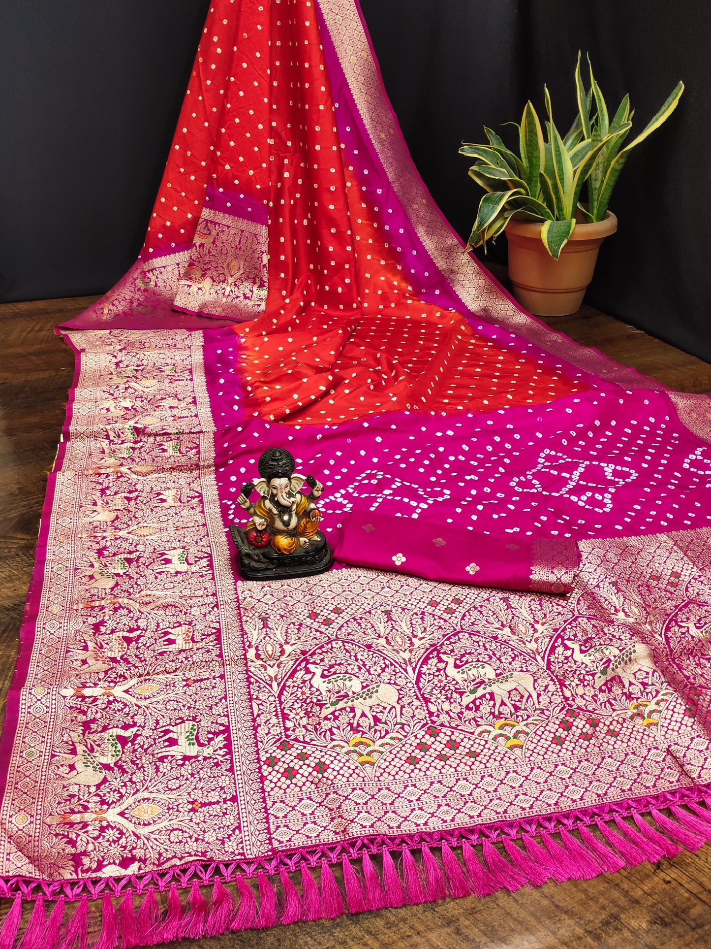 New premium and high quality,comfortable Bandhej Kanjivaram silk saree